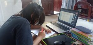 Cần tôn trọng giáo viên khi học online