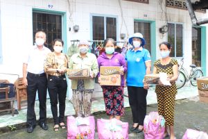 Chăm lo cho phụ nữ và trẻ em