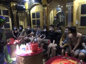Bị bắt để điều tra về hành vi tổ chức sử dụng ma túy trong quán karaoke