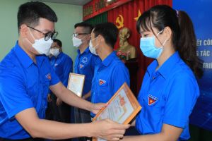 Quan tâm hỗ trợ học sinh, sinh viên có hoàn cảnh khó khăn