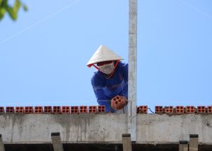 Xây dựng dân dụng vào mùa cuối năm