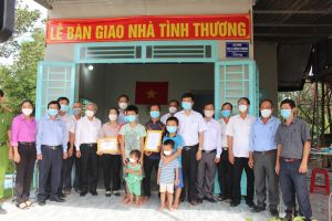 Tặng nhà tình thương và trao tặng 810 phần quà cho người khó khăn tại Xuân Lộc