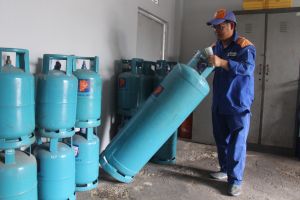 Giá gas bán lẻ tăng lần thứ 6 liên tiếp