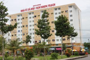 Thiếu nhà, đất phân khúc giá rẻ và trung