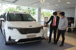 Thị trường ô tô vào mùa cao điểm cuối năm