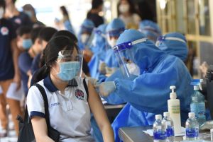 Hơn 200 người nhiễm Covid-19 cộng đồng ngày 18-11.