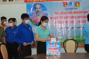 Cống hiến sức trẻ cho sự nghiệp trồng người