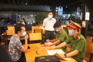 Xử phạt hàng trăm trường hợp vi phạm phòng, chống dịch