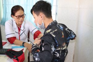 Thu hút nhân lực chất lượng cao về tuyến cơ sở
