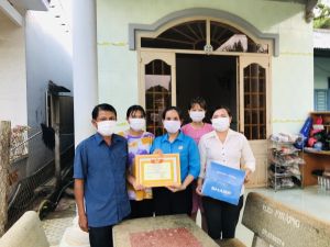 Nữ cán bộ Công đoàn sâu sát với công nhân