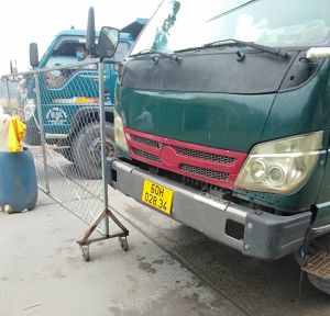 Có đường chuyên dùng nhưng xe tải ben vẫn đi vào đường dân sinh