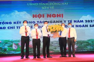 Biểu dương những nỗ lực, kết quả của ngành Y tế trong năm 2021