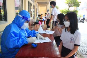 Tiếp tục tiêm gần 250 ngàn liều vaccine phòng Covid-19
