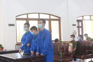 Lãnh án vì tàng trữ, lưu hành tiền giả