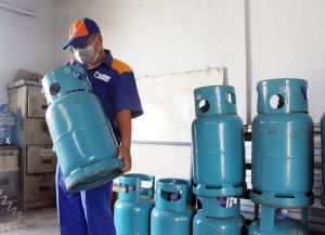 Giá gas bán lẻ giảm trong tháng đầu năm 2022