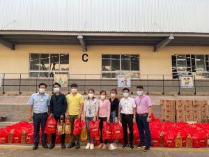 Công đoàn tặng hàng ngàn phần quà Tết cho công nhân