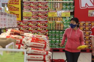 Tổng doanh thu bán lẻ hàng hóa ước đạt hơn 153,8 ngàn tỷ đồng