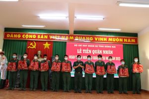 Tổ chức trang trọng lễ tiễn quân nhân hoàn thành nghĩa vụ quân sự năm 2022