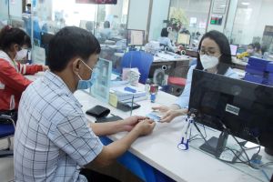 Các ngân hàng khuyến khích chuyển đổi thẻ nội địa dạng từ sang dạng thẻ chip