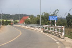 Xã Tà Lài nhiều khởi sắc khi có cầu mới
