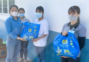 Tặng gần 7.000 phần quà tết cho công nhân ở H.Xuân Lộc