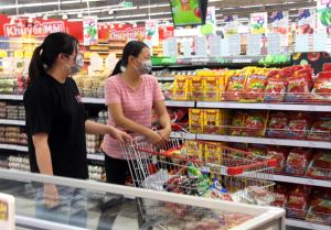 Hưởng ứng các đợt khuyến mãi tập trung để kích cầu hàng Việt