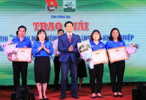 Đi đầu trong lập thân, khởi nghiệp