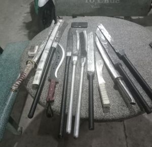 Phát hiện nhiều đối tượng mang hung khí đi đánh nhau
