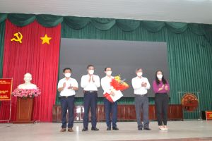 Chú trọng luân chuyển cán bộ