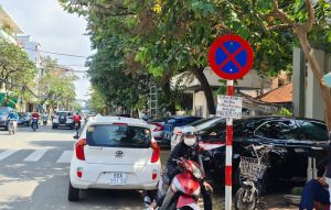 Dừng, đậu xe gây mất an toàn giao thông