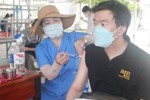 Thần tốc hơn nữa trong công tác tiêm vaccine phòng Covid-19