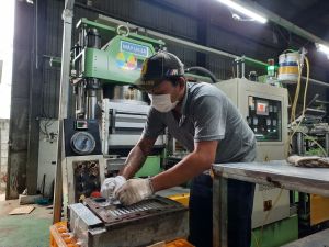 Doanh nghiệp đổ vốn vào sản xuất