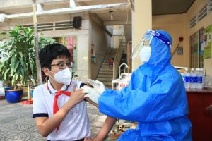 Sẵn sàng tiêm vaccine cho trẻ từ 5-11 tuổi