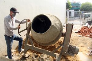 Người xây nhà hồi hộp vì giá vật liệu xây dựng liên tục tăng