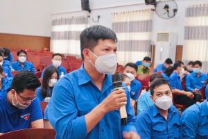 Đối thoại với cán bộ Đoàn cơ sở các huyện đông thanh niên nông thôn