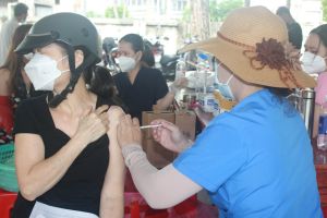 Tiêm vaccine ngoài giờ hành chính, cuối tuần, tránh lãng phí vaccine