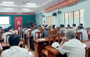 Các bệnh viện lo ngại làn sóng nhân viên y tế nghỉ việc