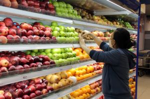 Sức ép cạnh tranh từ thực phẩm nhập khẩu