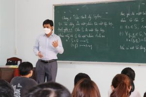 Đẩy mạnh nghiên cứu khoa học Toán học