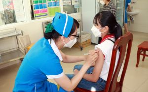 Tiêm vaccine phòng Covid-19 cho trẻ em từ 6-11 tuổi mắc bệnh nền