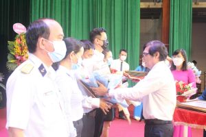 Tự giác chấp hành tốt các quy định về An toàn vệ sinh lao động