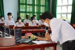 Đẩy mạnh chuyển đổi số trong hoạt động GD-ĐT