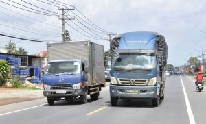 Giao thông phức tạp trên quốc lộ 1