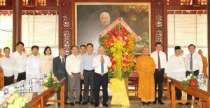 Đoàn công tác của Đảng, Nhà nước, Ủy ban trung ương MTTQ Việt Nam chúc mừng Đại lễ Phật đản tại Đồng Nai