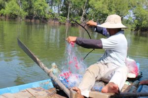 Vui cùng con nước “quay”