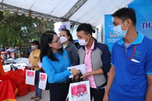 Nghĩa tình tháng 5