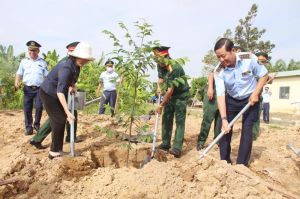 Cục Quản lý thị trường Đồng Nai trồng 1 ngàn cây xanh hưởng ứng Tết trồng cây