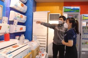 Thị trường điện tử sôi động nhân dịp SEA Games 31