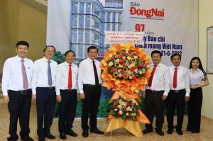 Bí thư Tỉnh ủy thăm, chúc mừng ngày Báo chí cách mạng Việt Nam 21-6