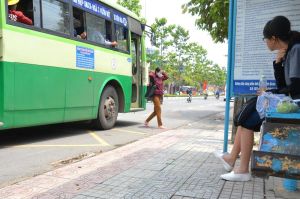 Miễn 100% tiền vé xe buýt cho thí sinh và giáo viên tham gia kỳ thi THPT năm 2022